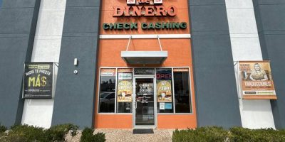 Casa De Dinero - W Walnut St 1