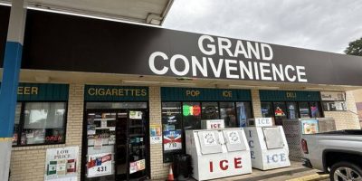 Valero (Grand Convenience) 1